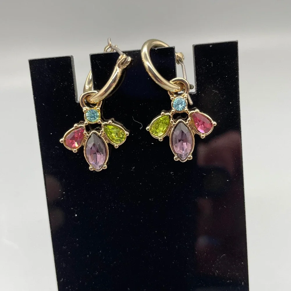 Vintage NRT Gold Tone Multi Color Crystal‎ Floral Cluster Hoop Drop Earrings